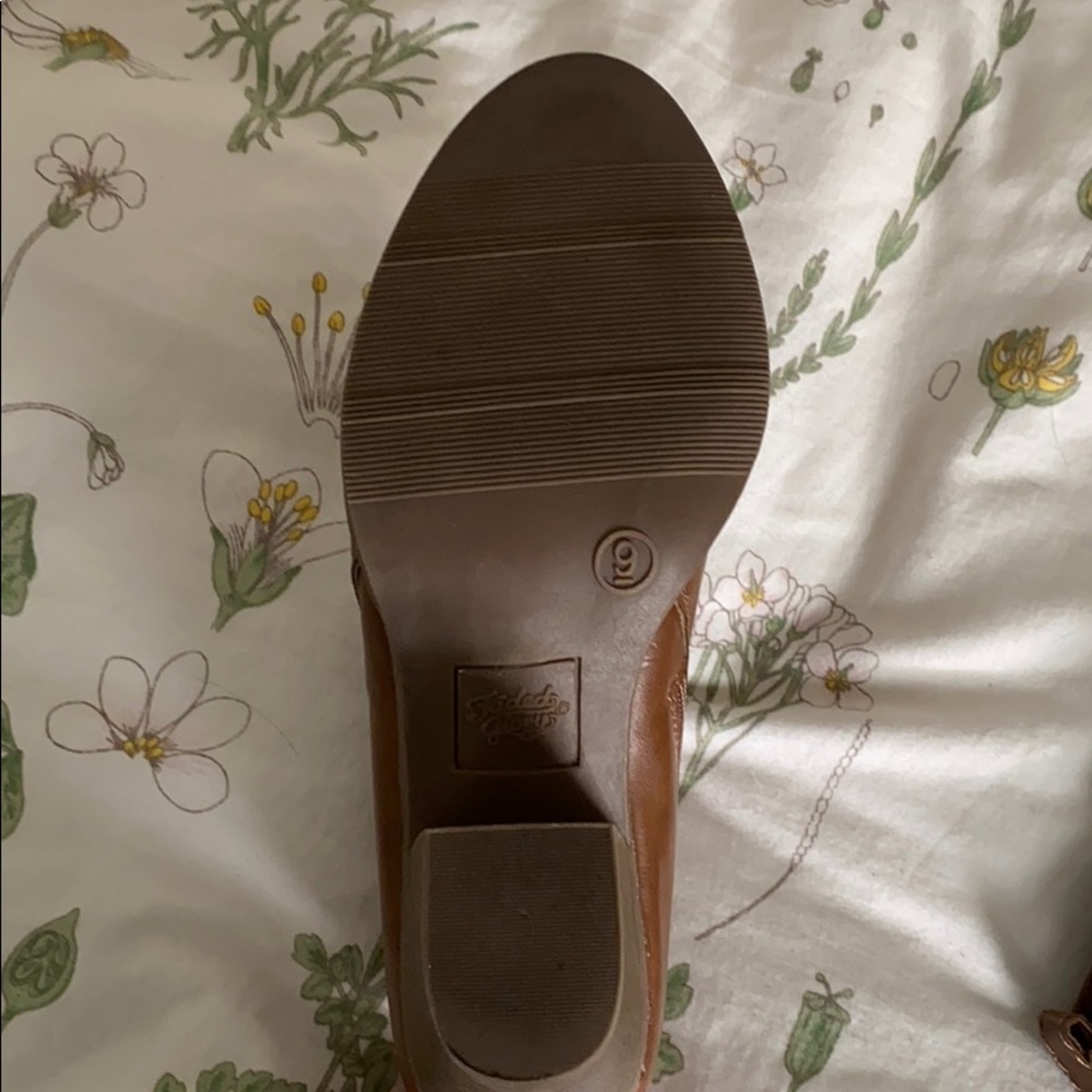 Brown leather Fall booties - Picture 2 of 3